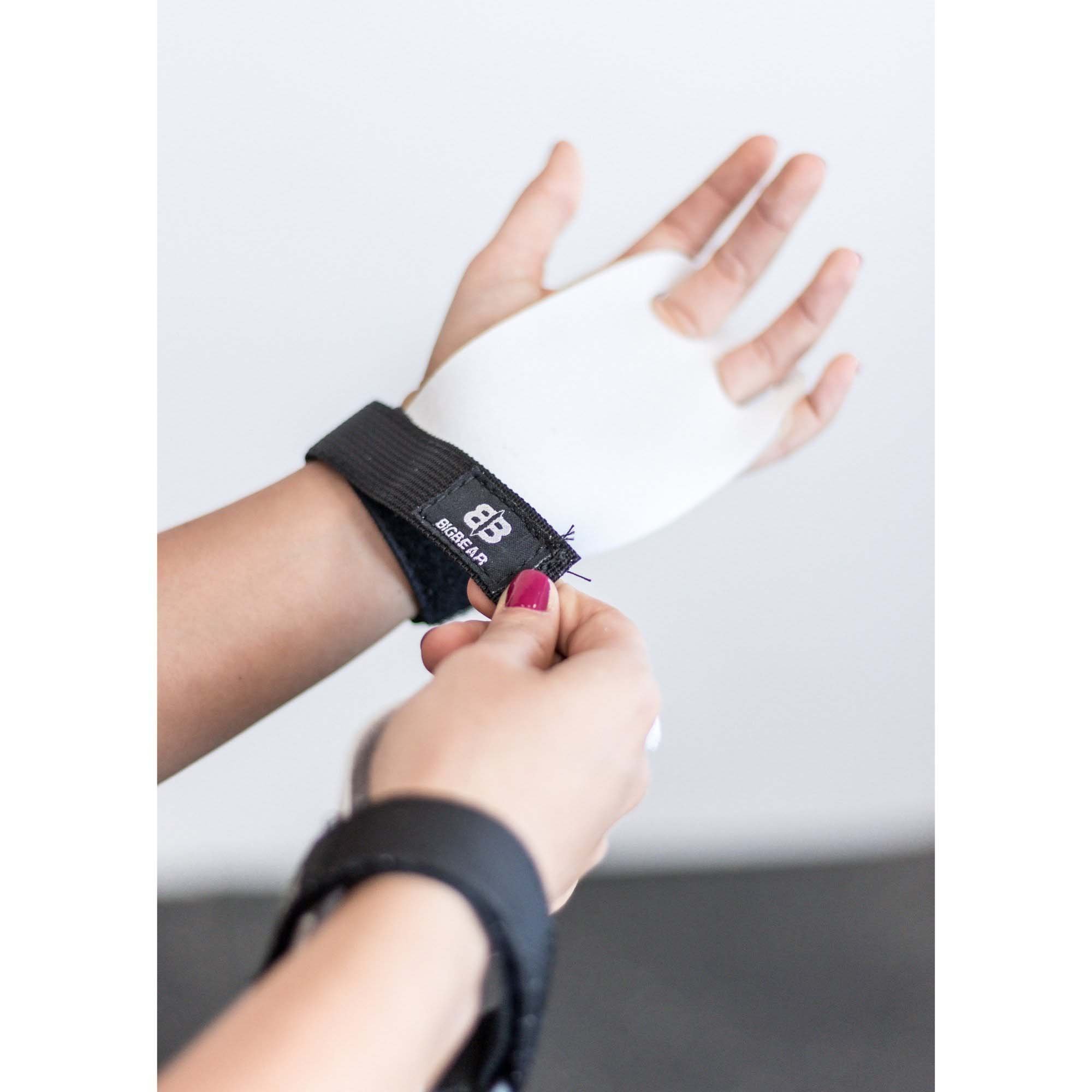 Grip White Big Bear, disponible en Fiteq Guatemala